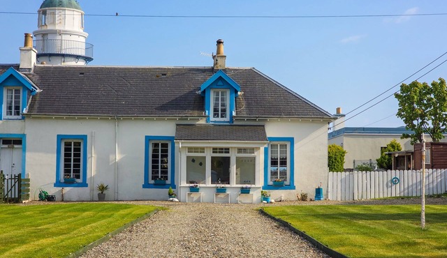 Taynuilt Cottage, near the sea side, stunning views
