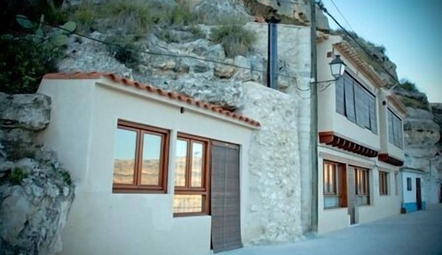 The Bodeguilla of Alcala del Jucar. Cottage for 6 people