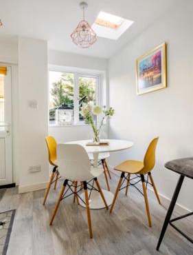 The Bonnie Stay Garden Apartment