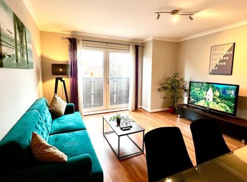 The Canal Retreat - 2-Bed & Parking