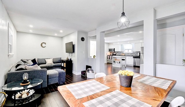 THE CENTRAL OASIS | Beautifully Designed Private 3 Bedroom