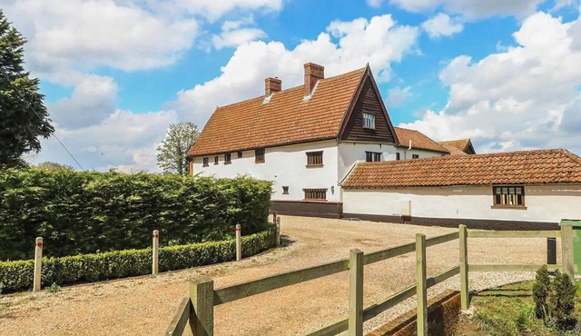 The Farmhouse - UK48228