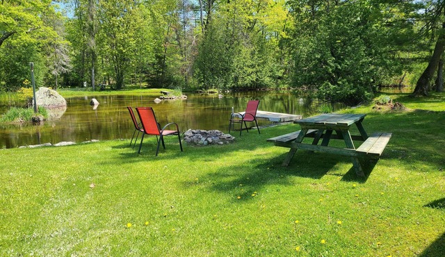 The Fisherman - 3-bedroom River-front Retreat