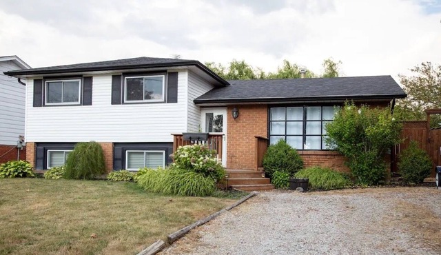 The House on 6th - steps away from beaches & parks!