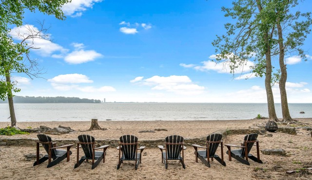 The Kimble Estate: Waterfront-History-Extra Special