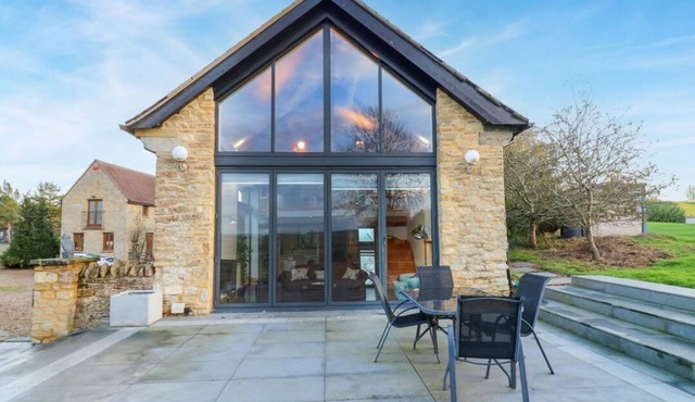 The Lodge @ Lodge Farm, Harrold