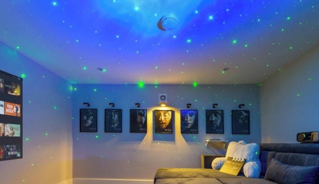 The Lumos House, 4 Bed property W Free Parking