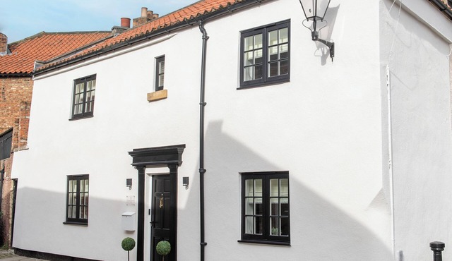 The Malt House - Modern & Cosy Town Centre Retreat