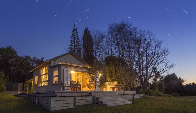 The Old Schoolhouse - Historic Vineyard Accommodation with Stunning Sea Views