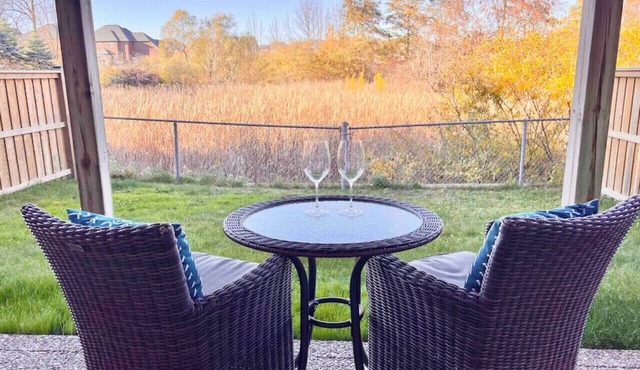 The Parkvale Home - Cozy 1BR with Stunning View!