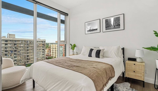 The Pulse - Central unit in Kensington!