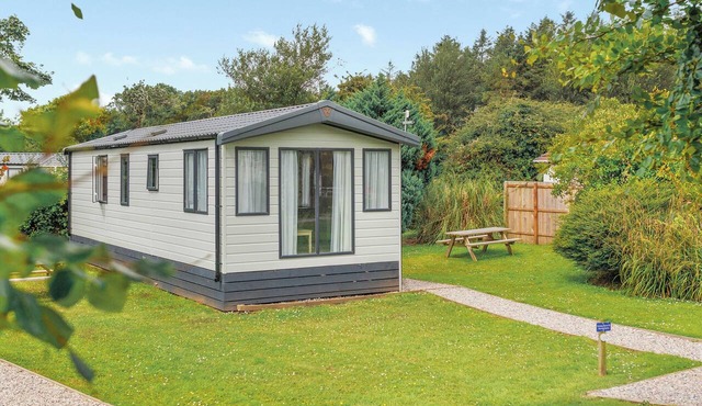 The Superior 3 Bed is a comfortable and spacious sleeps 8 caravan.