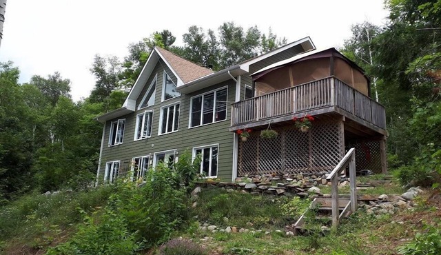The Sweet Pea Lakehouse