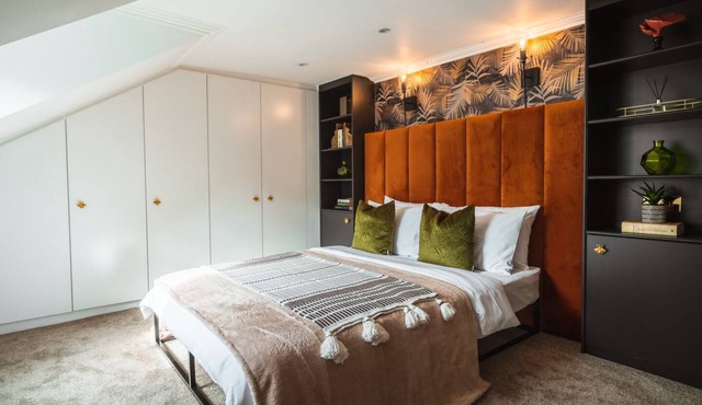 The West End Loft - 5* - Free Private Parking!