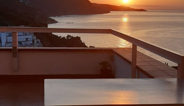 Thegoldsand Salions, Tossa de Mar Apartment in private cove.