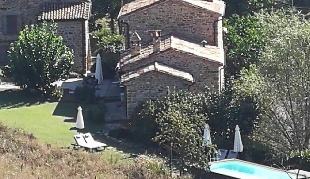 Tofanello, On The Border Of Tuscany/ Umbria 3 Luxury Holiday Houses (2 Persons)
