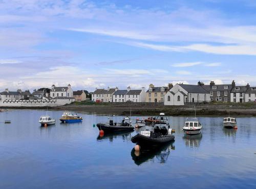Traditional Cottage with Beautiful Views - Pass the Keys