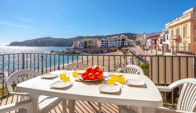 TRAGAMAR A-seafront apartment-Calella de Palafrugell-Costa Brava
