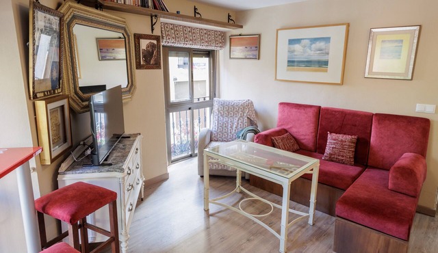 'Trajano Casco Antiguo' Apartment with Wi-Fi and Air Conditioning