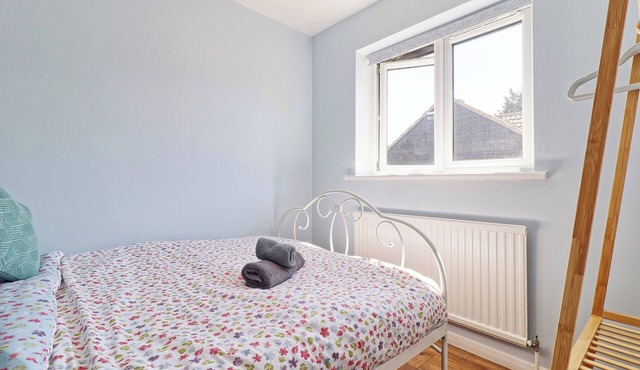 Tranquil Garden Retreat in Buckhurst Hill