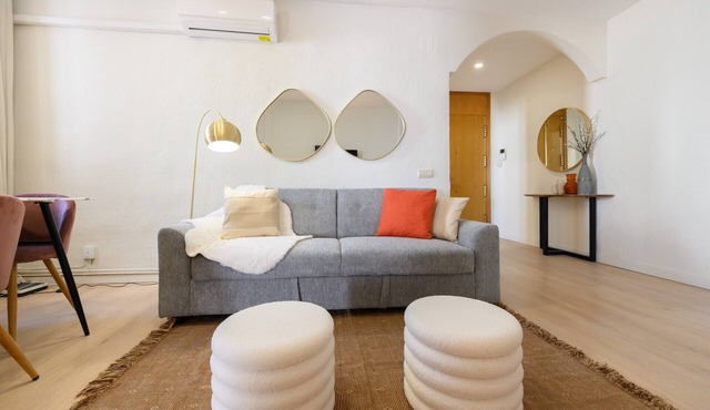 Two bedroom flat-Terrace and balcony in Madrid