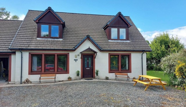 Tylone - pet friendly property in a peaceful setting