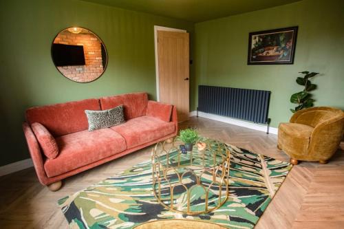 Unique 3 Bed Home, Stewarton