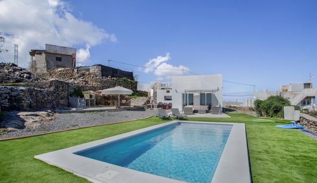 Vacation Villa 'Alegría' with Sea View, Private Pool and Wi-Fi