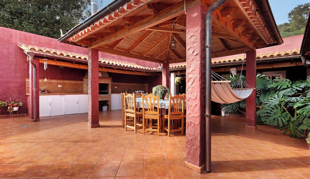 Vacation Home 'Casa Los Guanches' with Sea View, Private Terrace and Wi-Fi