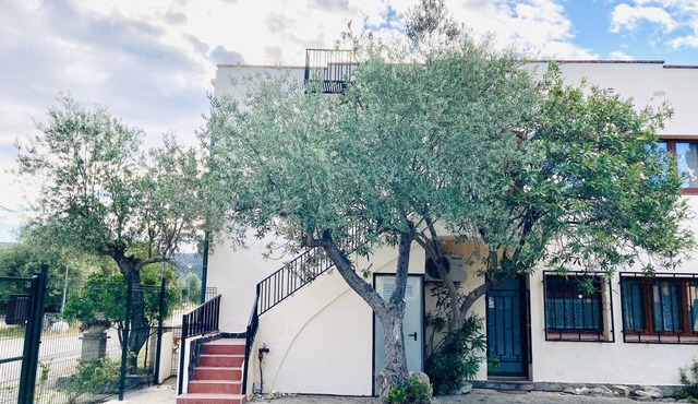 Vacation home close to the beach with two separate, fully equipped apartments