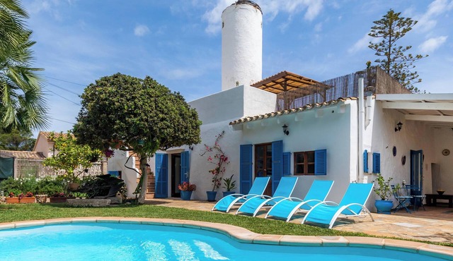Vacation Home “Molino Son Moll” with Pool, Wi-Fi, Balcony, Garden & Terrace