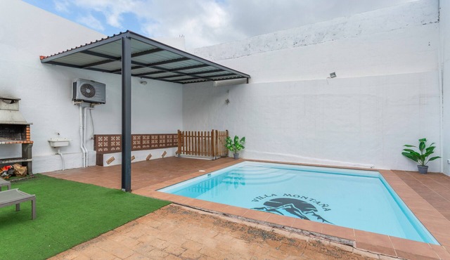 Vacation Villa 'Montaña' with Wi-Fi and Air Conditioning