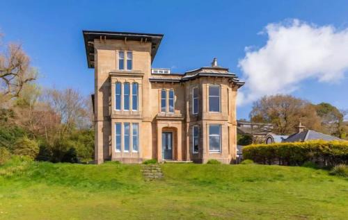 Victorian Apartment with Sea Views