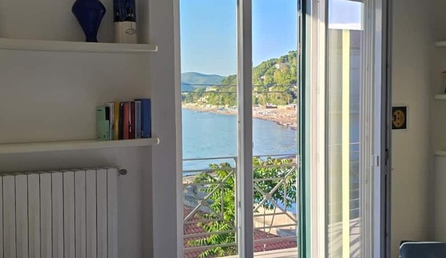 VILLA ANNA IN CASTELLABATE
