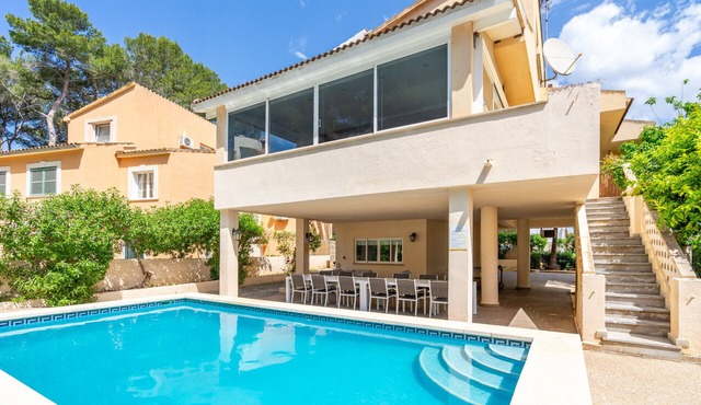 Villa Arenas - with private swimming pool