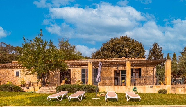 Villa Aubons with private pool, garden and panoramic views