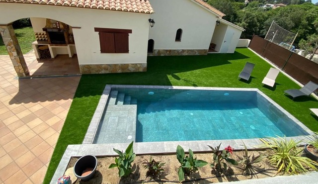 VILLA AZULMAR PRECIOSA CASA EN LA COSTA BRAVA