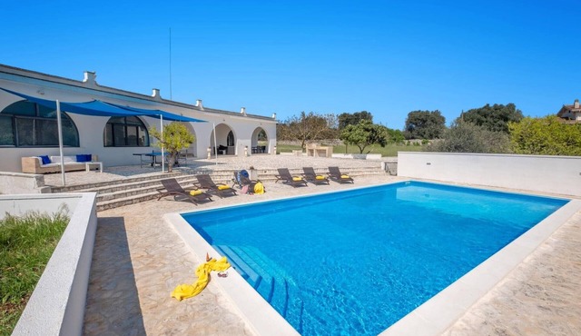 Villa Azzurrato by Villa Plus