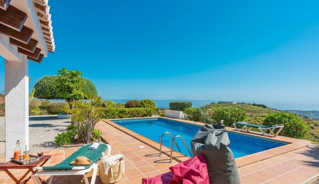 Villa Cala Chica Cajiz by Ruralidays