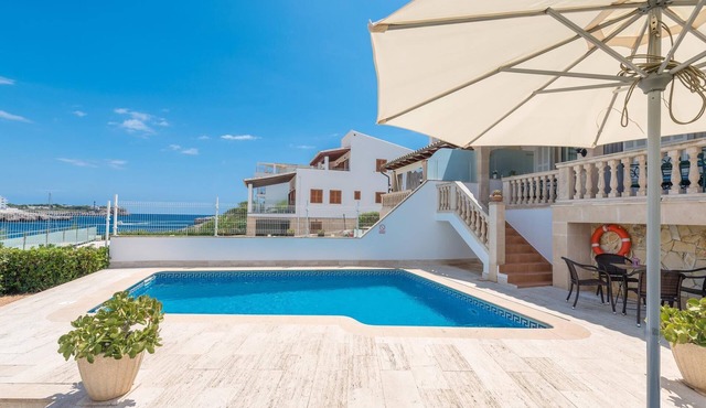 Villa Cala Marsal with sea views and beach 200m away