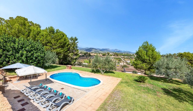Villa 'Can Mirló' with Mountain View, Pool & Wi-Fi