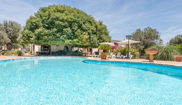 Villa 'Cas Moliner' with Mountain View, Wi-Fi and Air Conditioning