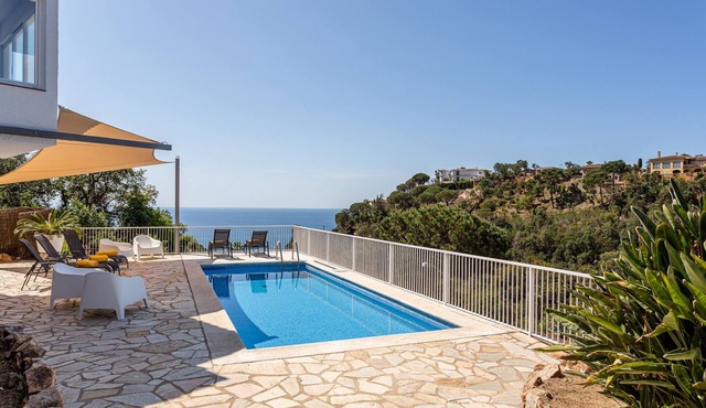 Villa 'Casa Escorpión' with Private Pool, Wi-Fi and Air Conditioning