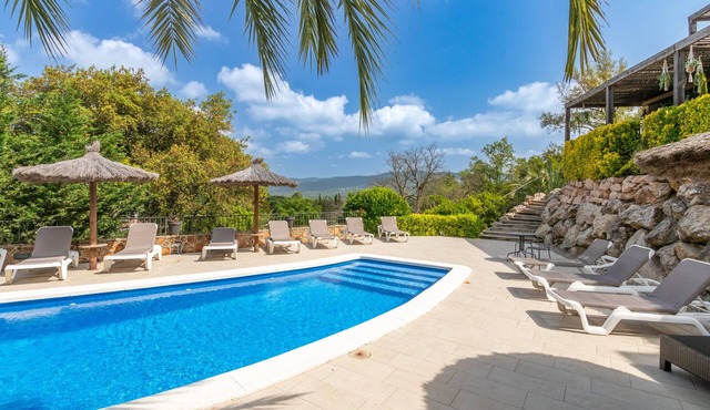 Villa 'Golf' with Mountain View, Wi-Fi and Air Conditioning