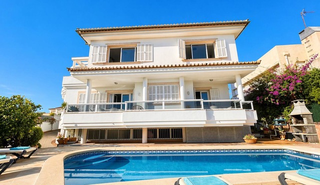 Villa in the City Center