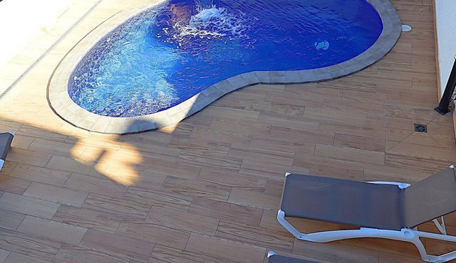 Villa Isamar – Villa con piscina privada para 6 personas a solamente 200 metros de la playa Canyelles