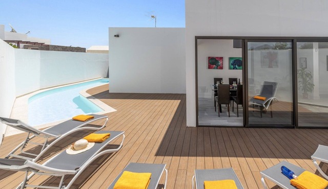 Villa JJ Beach by Villa Plus