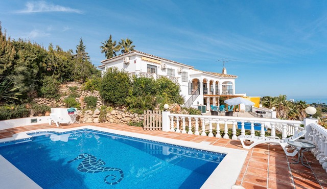 Villa 'Magica Andalucian Charm' with Sea View, Wi-Fi and Air Conditioning