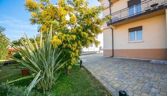 Villa Mimosa Apartments