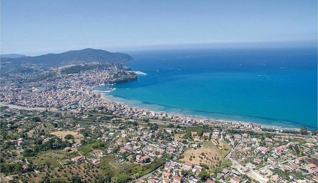 Villa Nanni: An elegant and welcoming two-story villa situated on a promontory facing the sea, with Free WI-FI.